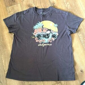 Vinyl Icons tshirt size Large